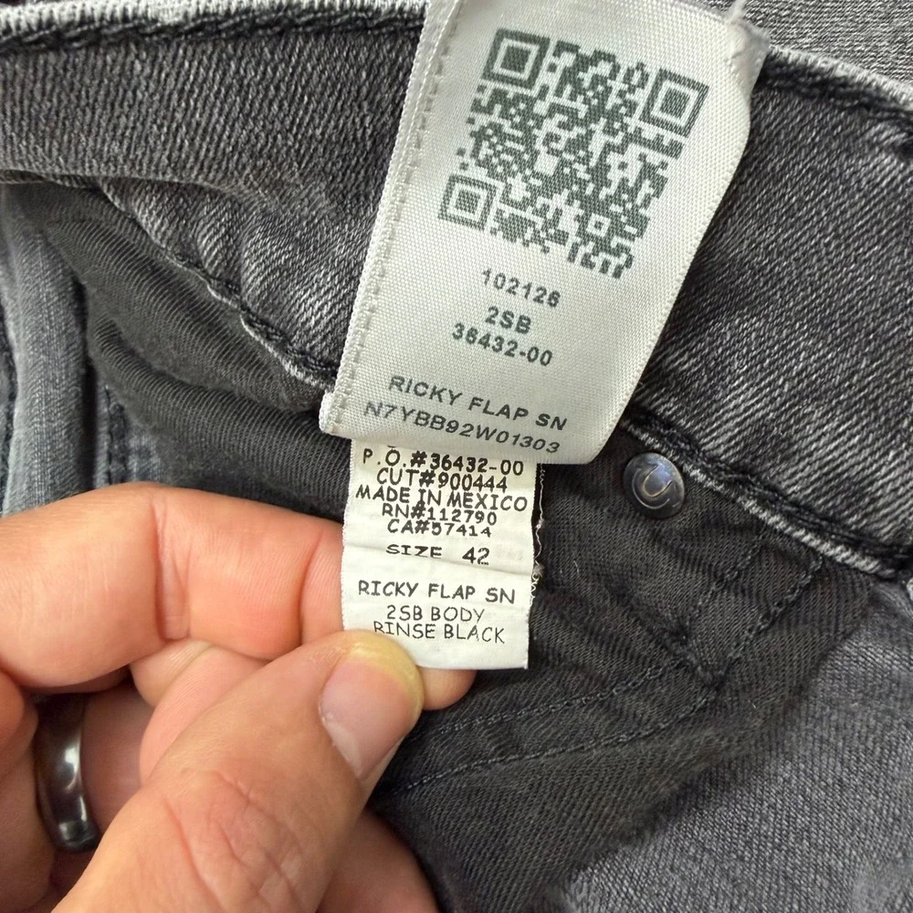 True Religion Ricky Relaxed Straight Jeans Mens 42 Rinse Black Faded Flap Pocket